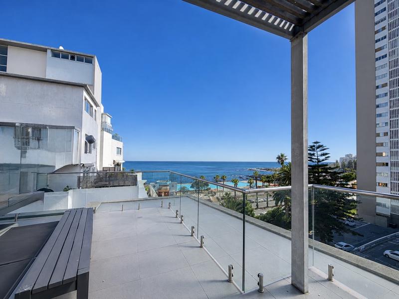 3 Bedroom Property for Sale in Sea Point Western Cape